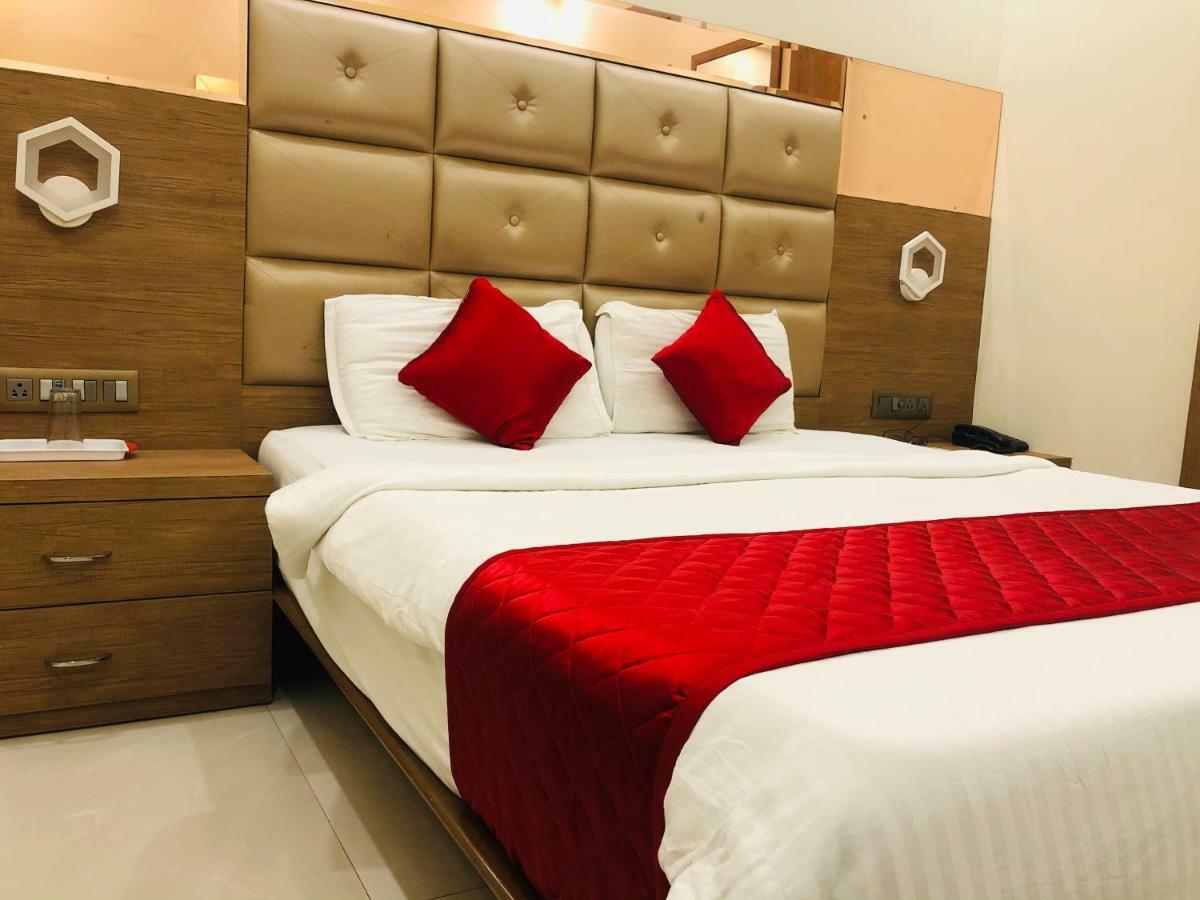 מומביי Hotel Guestinn Residency מראה חיצוני תמונה