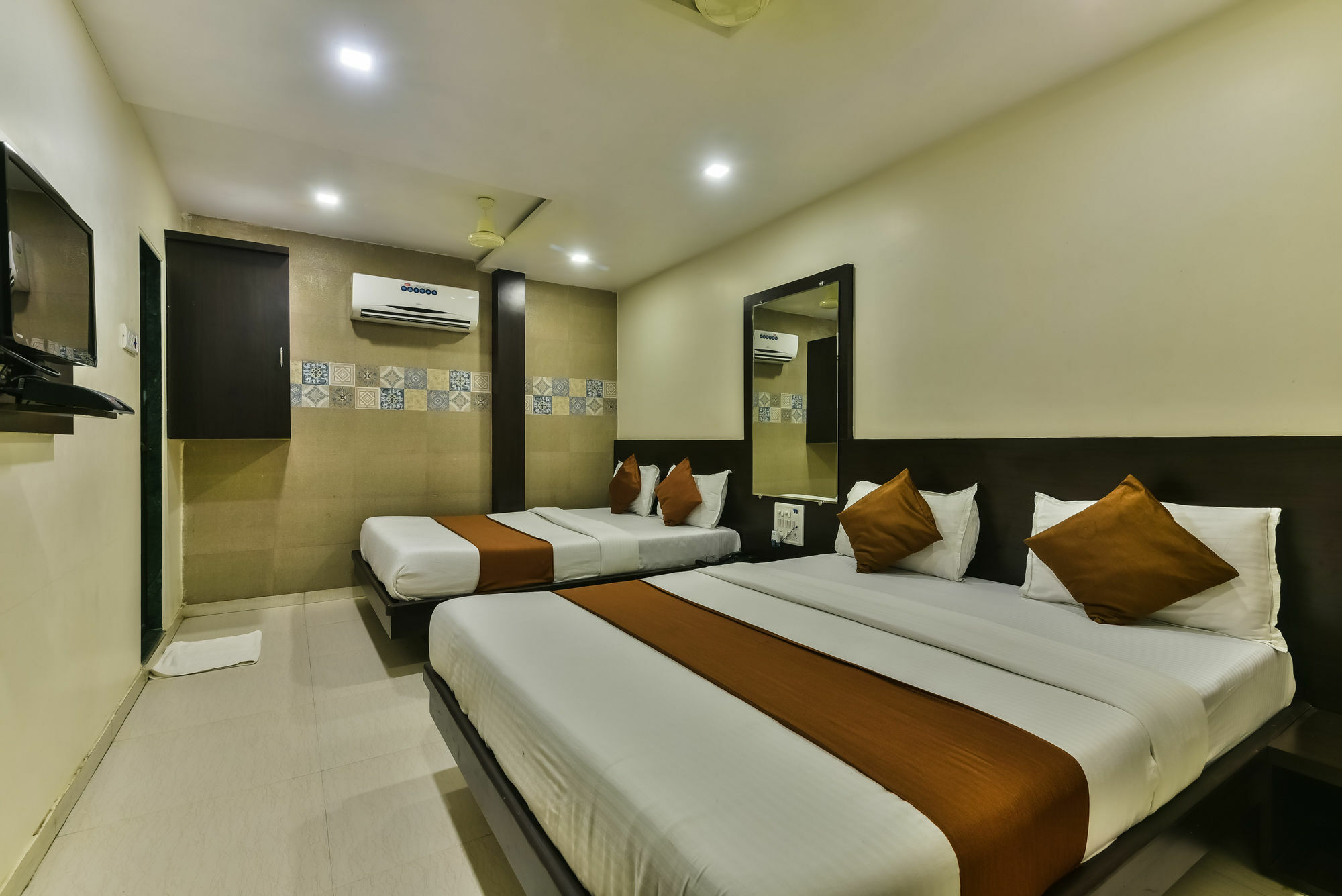 מומביי Hotel Guestinn Residency מראה חיצוני תמונה