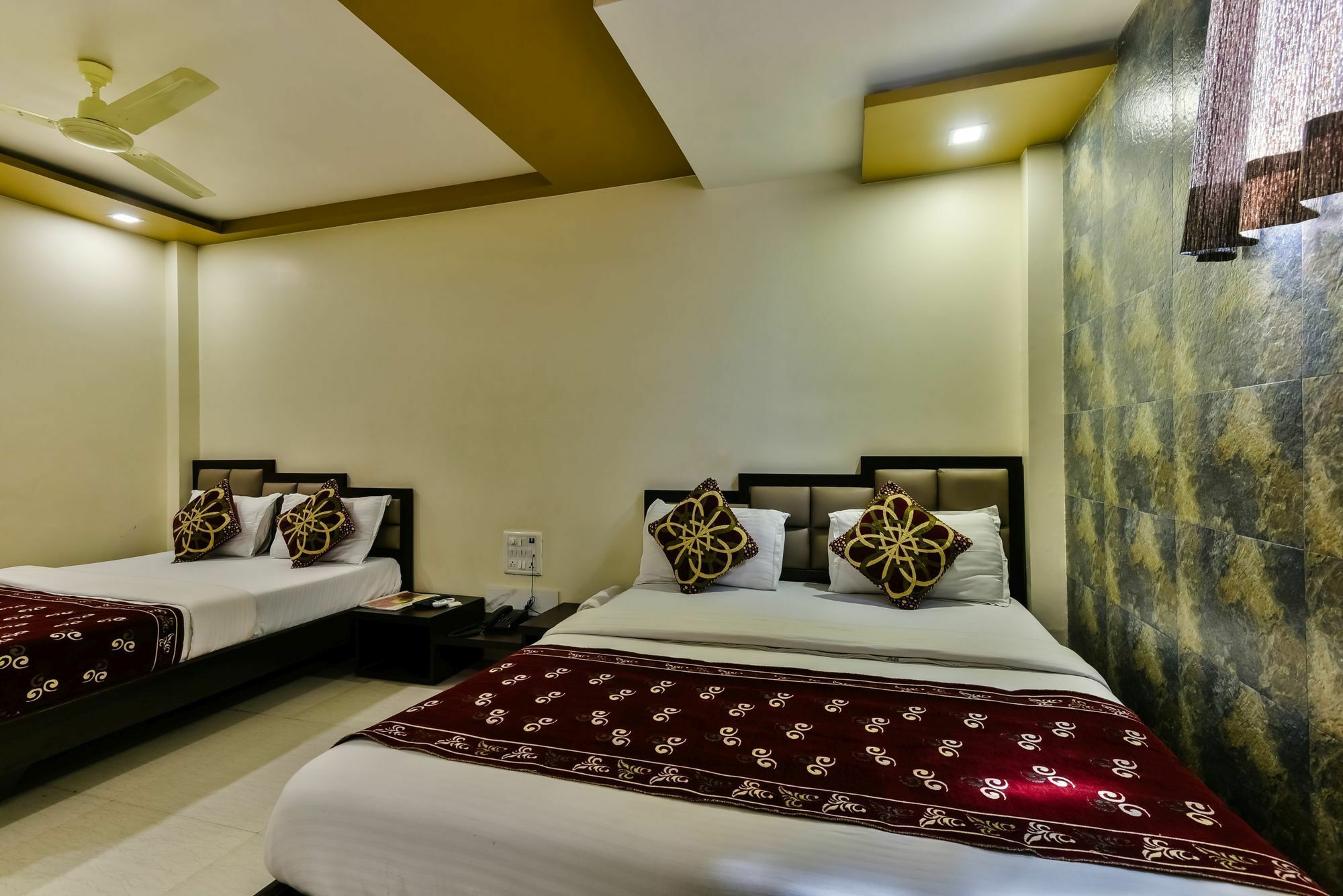 מומביי Hotel Guestinn Residency מראה חיצוני תמונה